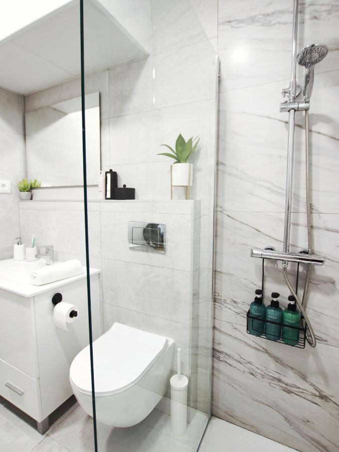 Nuevo Hola Madrid Apartment ภายนอก รูปภาพ