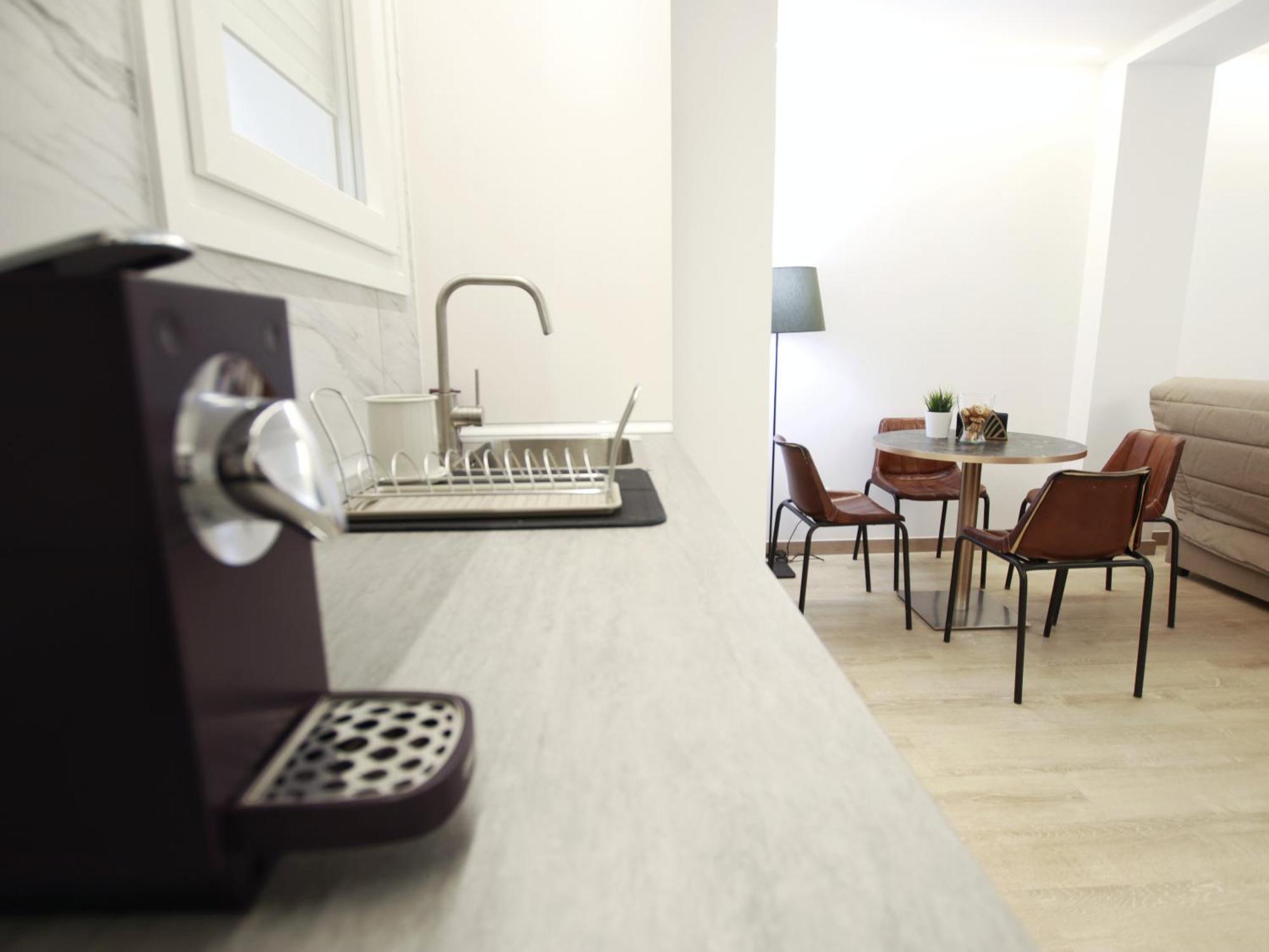 Nuevo Hola Madrid Apartment ภายนอก รูปภาพ